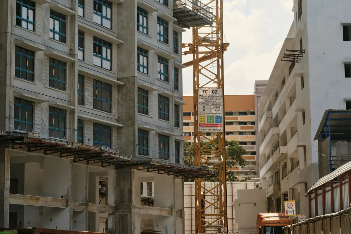 Edificio en altura durante la etapa de obra gruesa